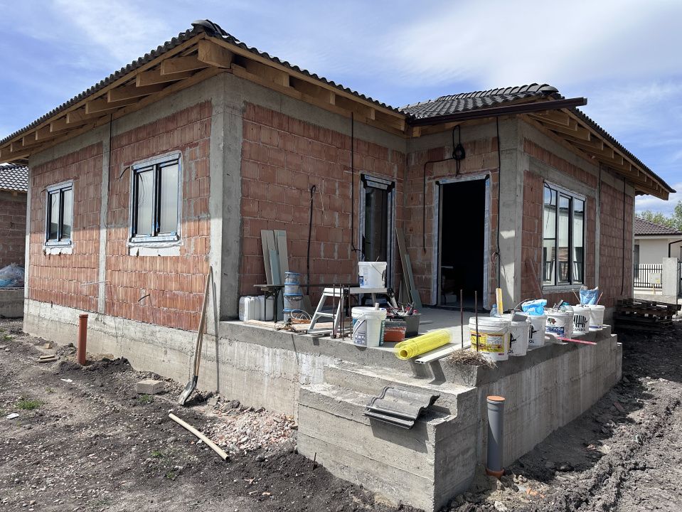 Casa cu 4 camere finisata la cheie de vanzare Alba Iulia cu toate utilitatiile – fotografia 2 din 3