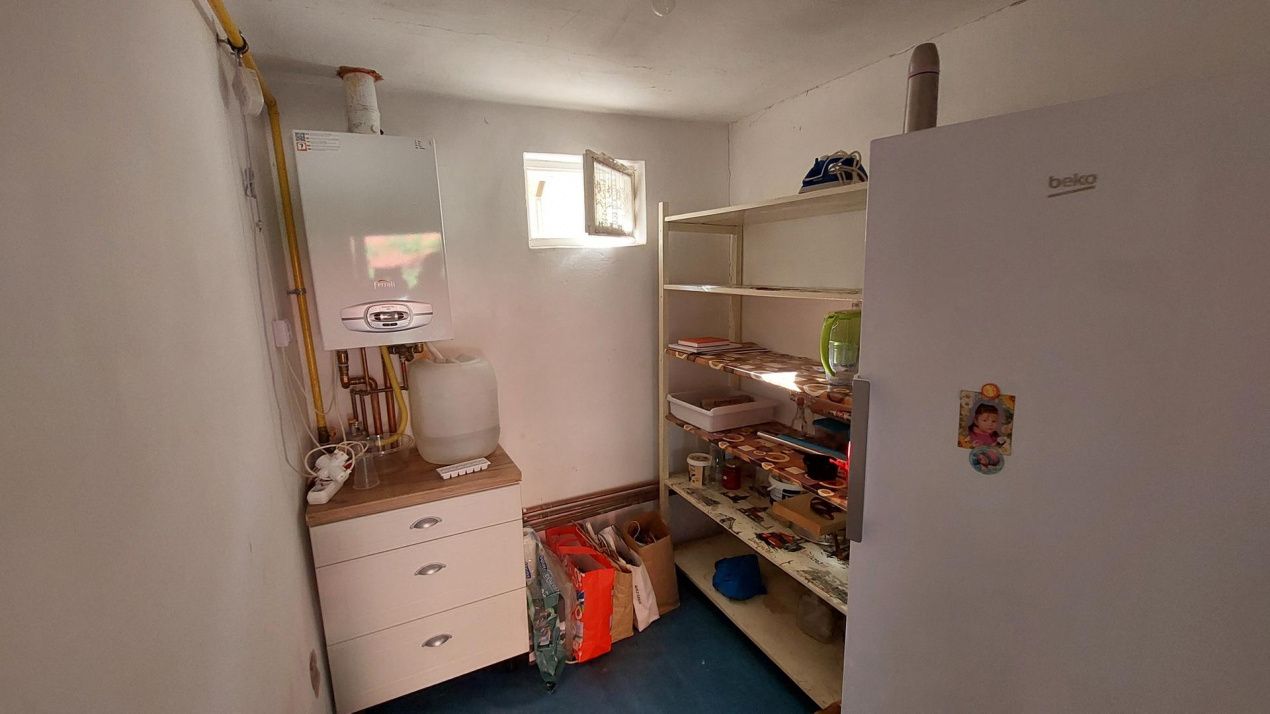 Casa cu 4 camere mobilata si utilata 593mp teren zona Centru – fotografia 11 din 22
