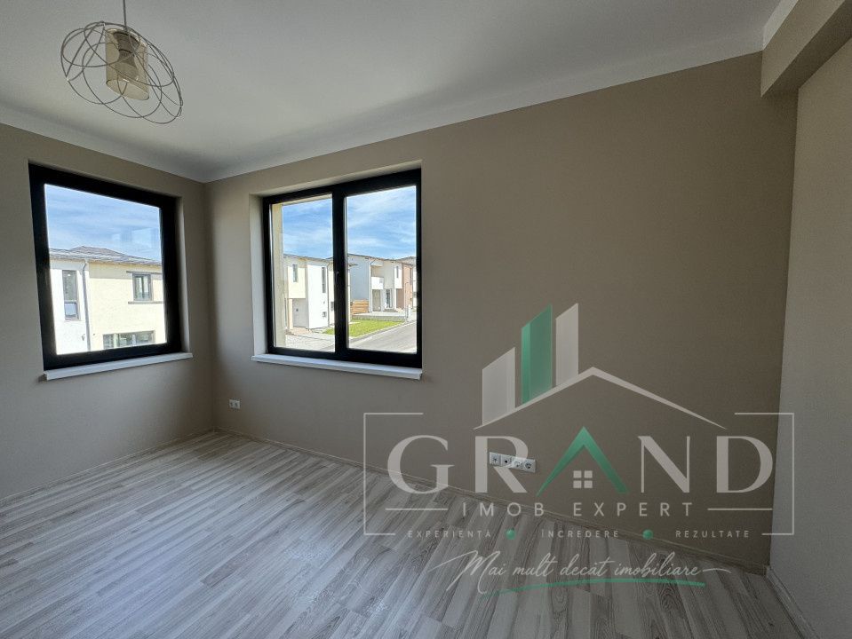 OPORTUNITATE!Casă individuală | 4 camere | 3 băi | Garaj | Terasă | Dezmir – fotografia 16 din 36