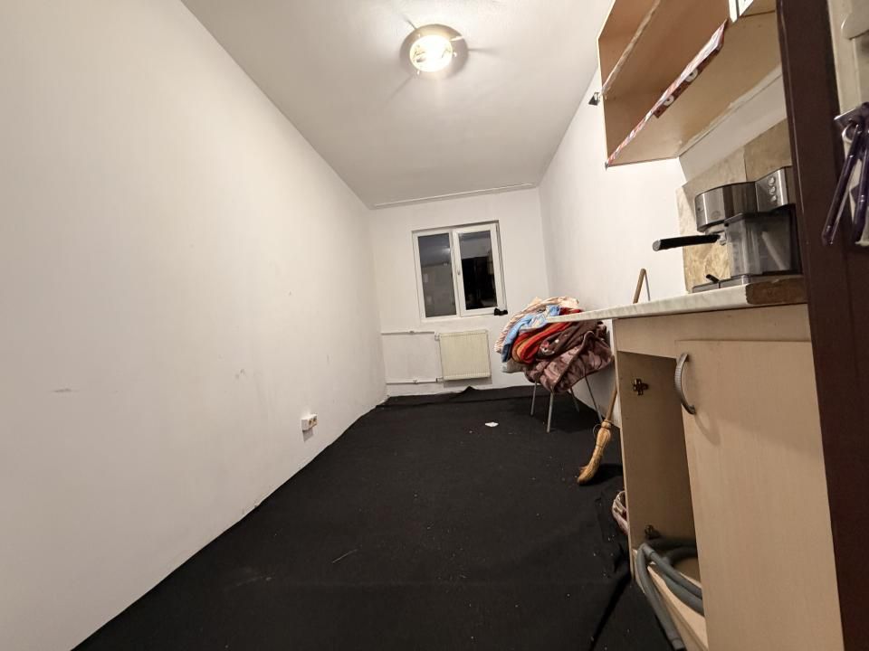 Garsoniera 12 mp, etaj 3  ideala pentru investitie - Buziasului – fotografia 1 din 4