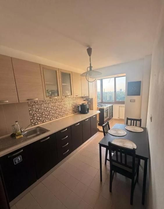 | 3 Camere | Et.10/10 | Balcon Panoramic | Metrou Titan | Recent Renovat – fotografia 7 din 12