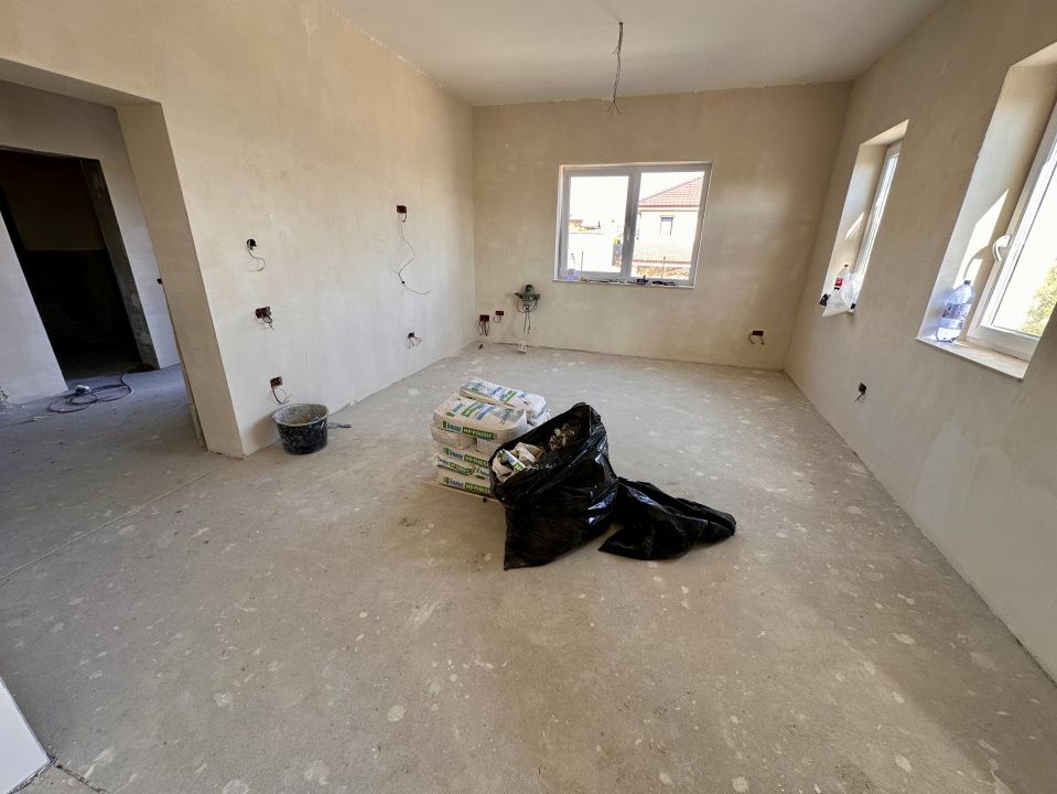 CASA NOUA I DE VANZARE I 120 MP I CETATE I FINISATA LA CHEIE I 4 CAMERE I – fotografia 6 din 18