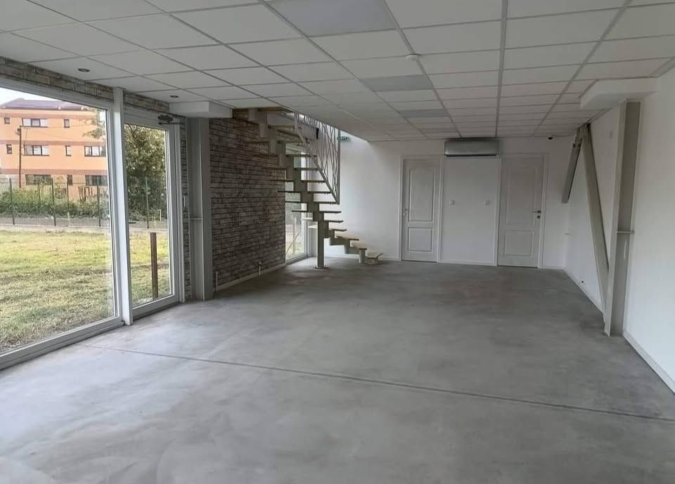 HALA MODERNA 400 MP + SHOWROOM/BIROURI | TEREN 2.500 MP | ACCES TIR | LANGA DN71 – fotografia 1 din 9