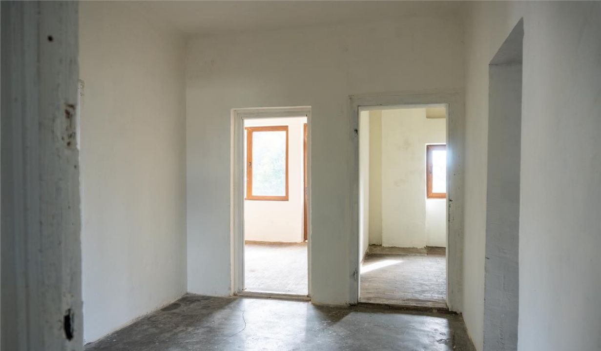 • Oportunitate Unică Predeal: Proprietate Mixtă (Comercial + Vilă) -Centru – fotografia 26 din 33