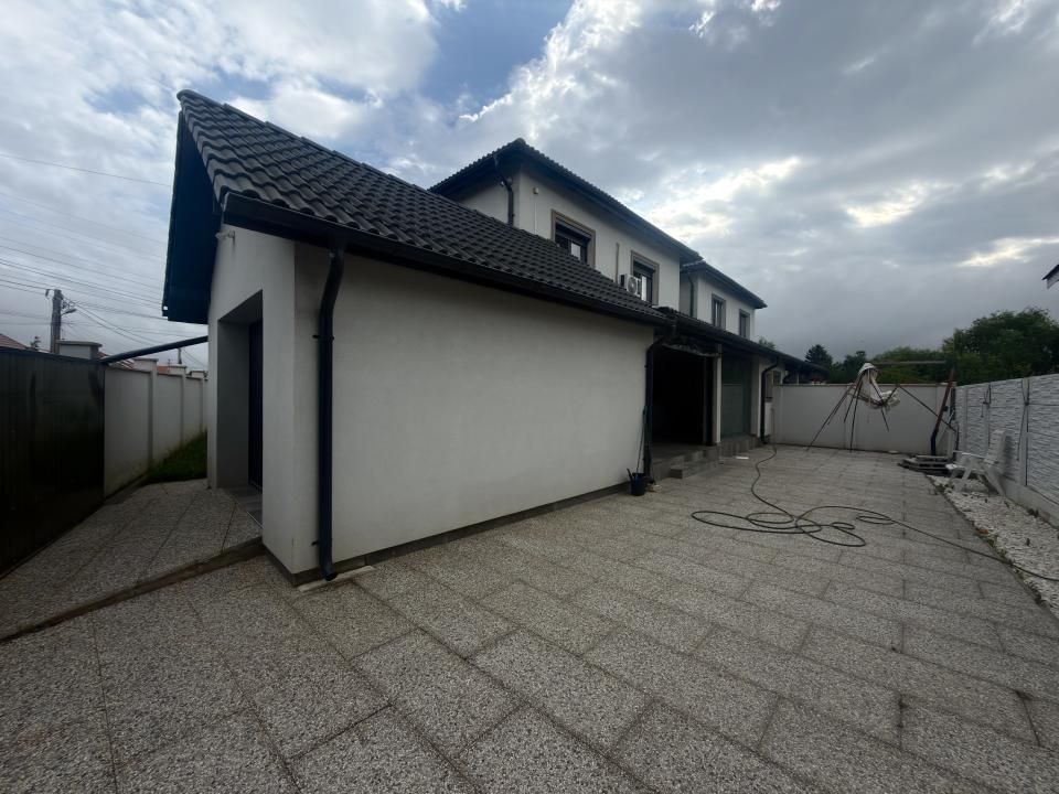 Duplex cu 5 camere, 140mp utili, 300mp teren in Utvin – fotografia 2 din 18