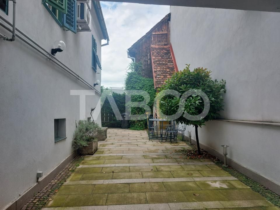 Casa 380 mp cu 6 apartamente individuale mobilate utilate Cisnadie – fotografia 36 din 36