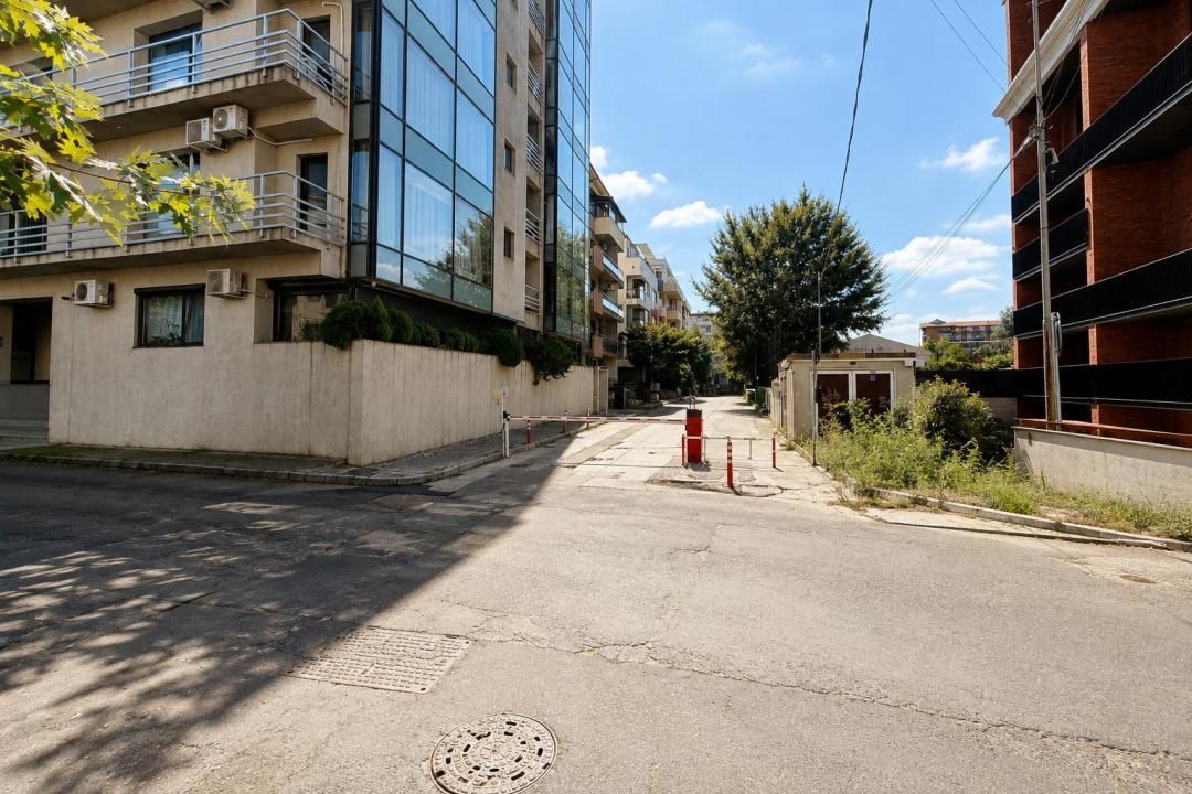 For Sale | Apartament 187 mp  | Curte 175 mp | Garaj | Floreasca -Aviatiei – fotografia 8 din 9