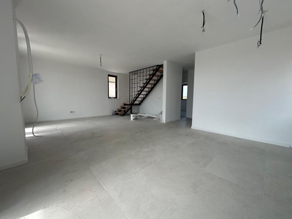 Casa Individuala in Sanandrei | 3 camere | Toate utilitatile | Asfalt – fotografia 3 din 15