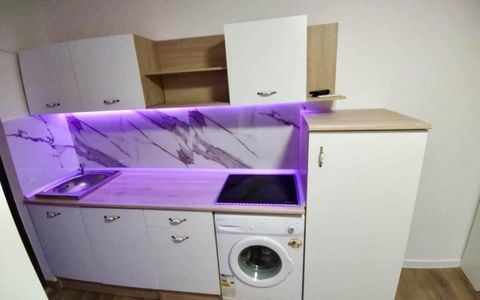 Garsoniera, 16 mp utili, etaj 3, renovata - Zona UMT