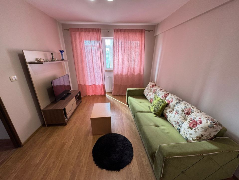 apartament cu 2 camere-de inchiriat-zona centrala – fotografia 1 din 10