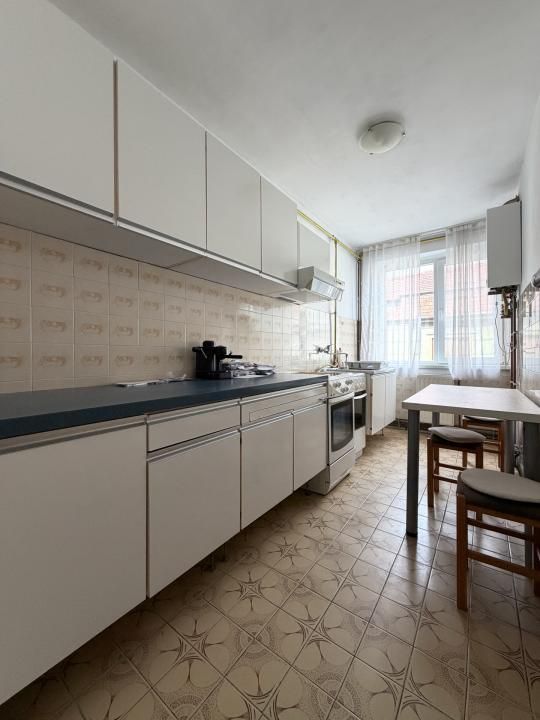 Apartament 2 camere 54 mp utili, loc de parcare in curte  - Zona centrala – fotografia 7 din 10