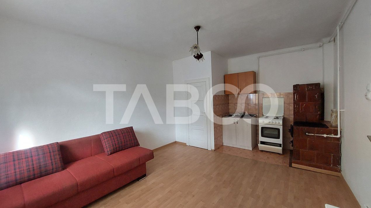 Apartament la casa de vanzare 2 camere curte 140 mp zona Turnisor – fotografia 6 din 8