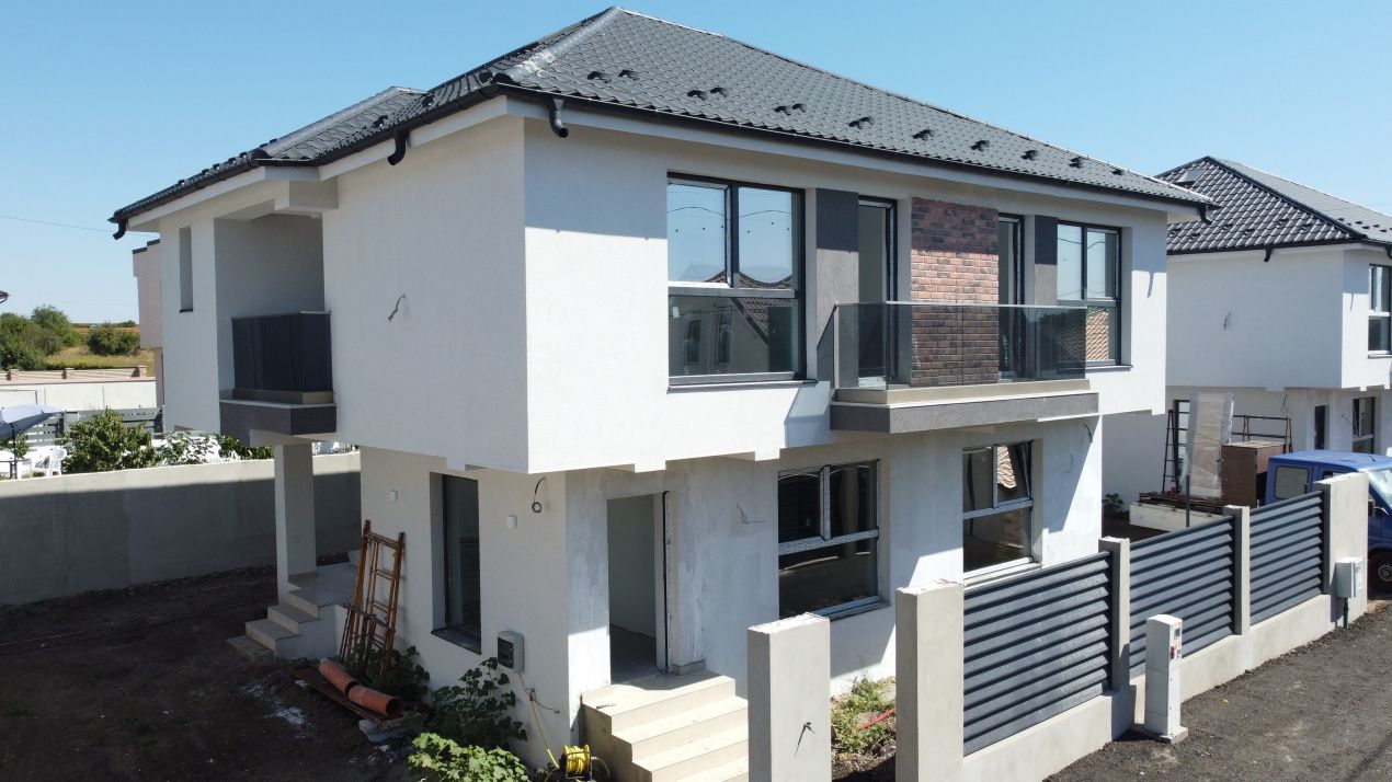 Casa centru Valu lui Traian P+1+pod - finisaje premium – fotografia 4 din 25