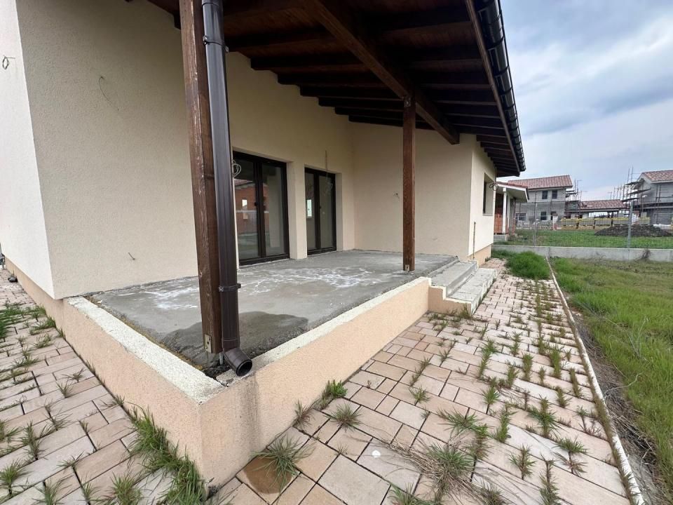 Casa individuala | Parter + Etaj | Toate utilitatile | Sacalaz | Teren generos | – fotografia 14 din 17