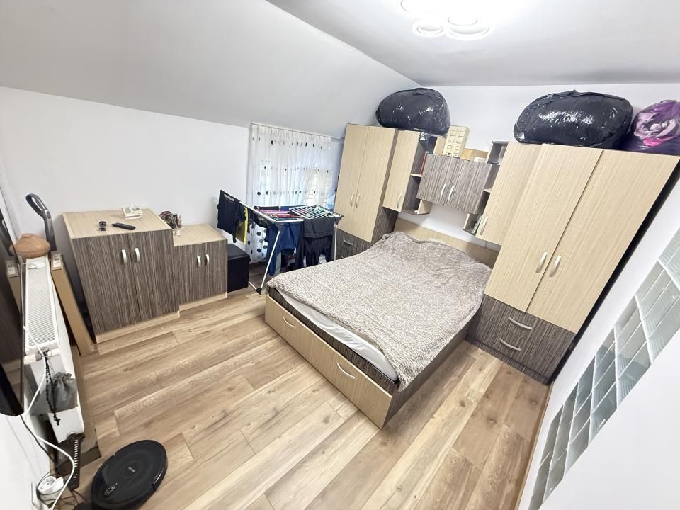 Apartament 3 camere la cheie Oasului . – fotografia 3 din 11