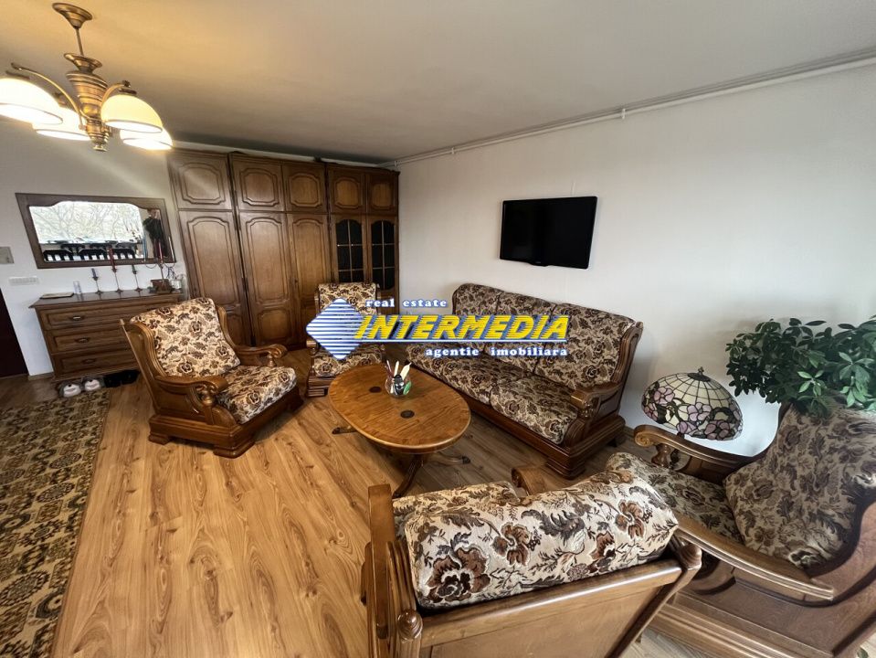APARTAMENT 2 Camere Decomandate I Etaj 1 I Zona CETATE M-uri I Mobilat Complet – fotografia 2 din 15
