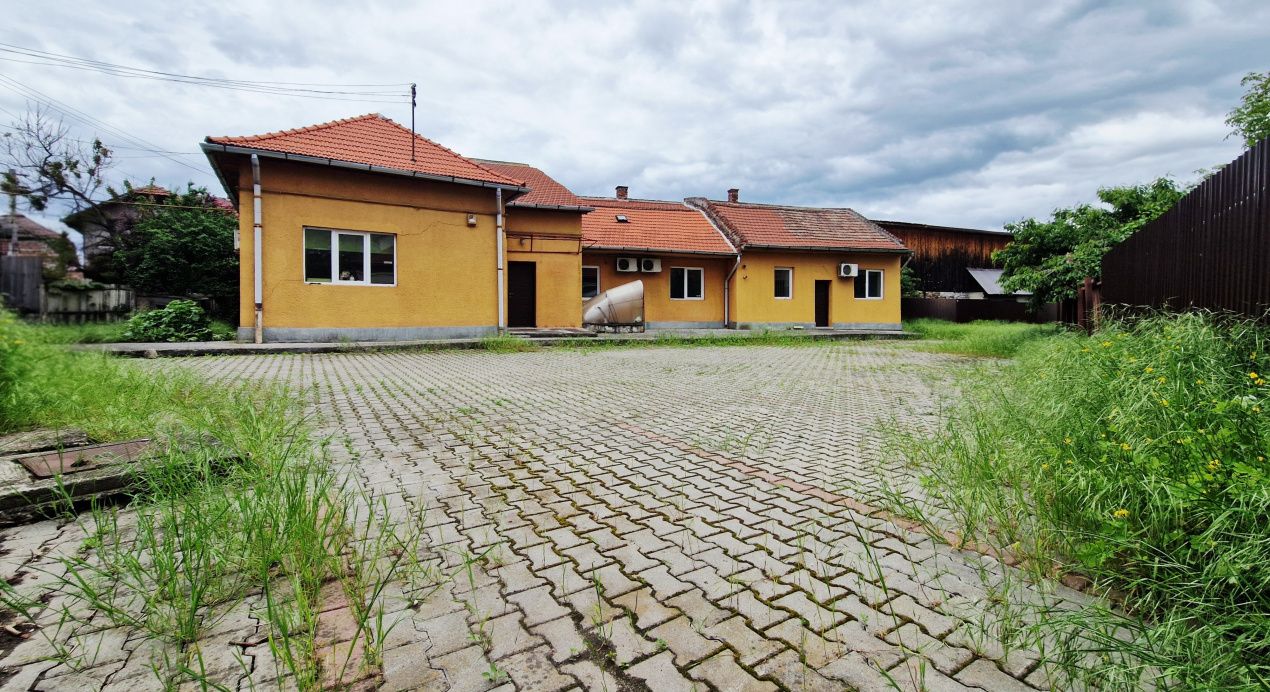 Casa pentru birouri, curte generoasa si 10 parcari zona Paris – fotografia 1 din 22
