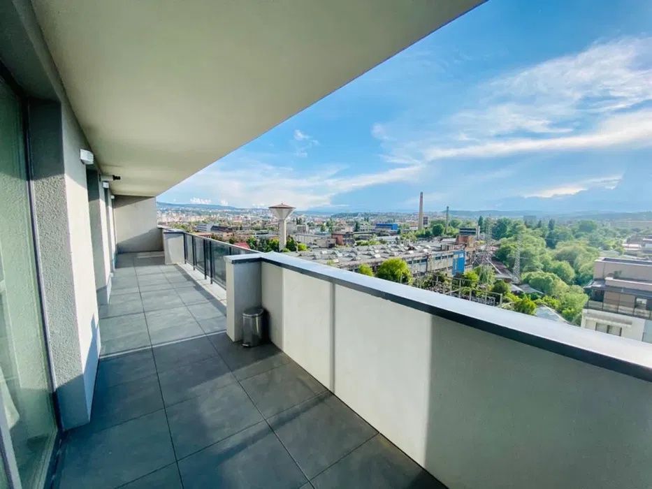 Penthouse de 100 mp + 30 mp terasa, 3 camere, zona Rivus – fotografia 1 din 8