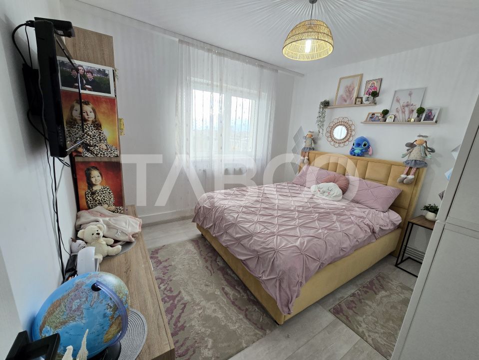 Apartament decomandat de vanzare mobilat pivnita Vasile Aaron Sibiu – fotografia 4 din 17