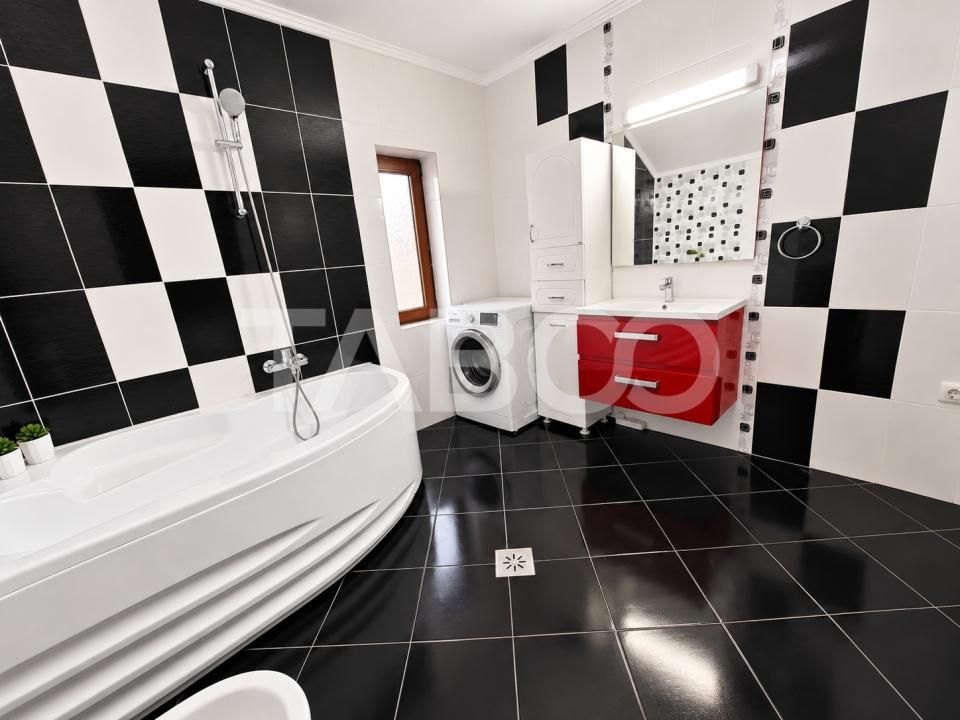 Casa individuala la prima inchiriere 4 camere terasa curte Sura Mica – fotografia 20 din 25