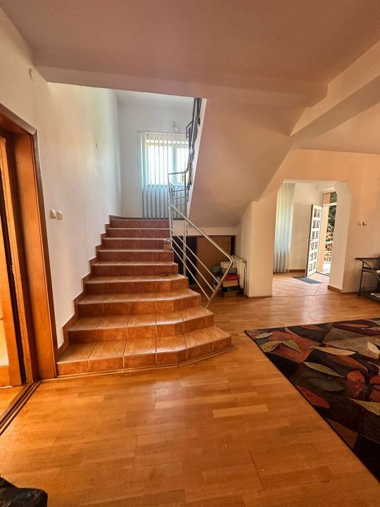 Oportunitate de investiție! Casă de vanzare, cu 8 camere, 382 mp, zona Gruia – fotografia 5 din 11