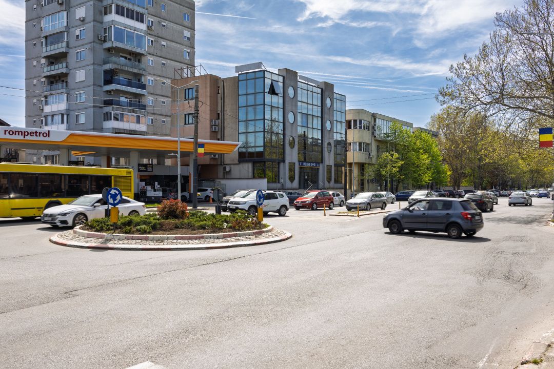Cladire Comerciala Reprezentativa D+P+3 | 1268 mp | Soveja - Delfinariu – fotografia 3 din 15