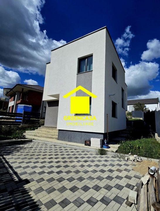 Casă unifamilială de vânzare în Dezmir – 120 mp utili, teren de 495 mp – fotografia 1 din 9