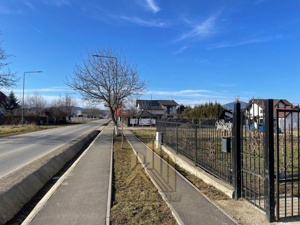 Teren-Intravilan-500mp-Utilitati-Certificat-Urbanism-Cristian – fotografia 1 din 5