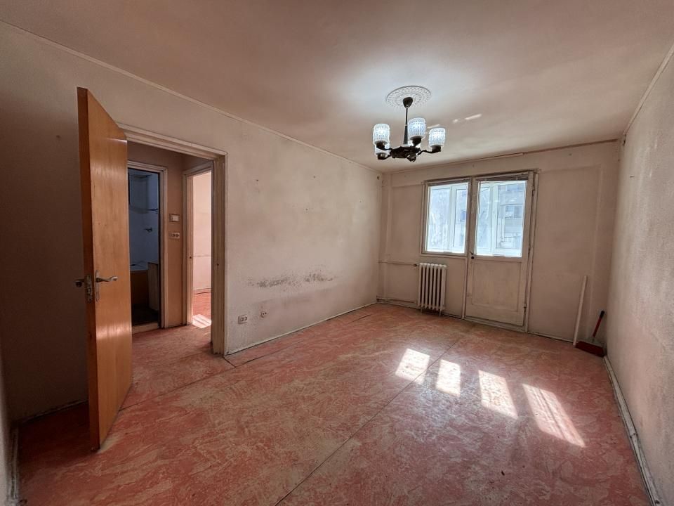 2 Camere - Teiul Doamnei - Bloc Reabilitat - Credit sau Cash – fotografia 1 din 14