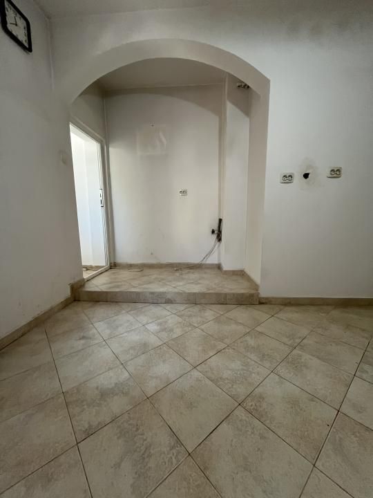 COMISION 0% Apartament 3 camere dec 2 băi etajul 3 central Gaesti – fotografia 5 din 19