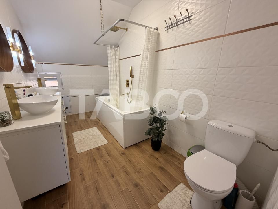 Casa individuala moderna de vanzare cu 5 camere 2 bai teren Sura Mare – fotografia 10 din 28
