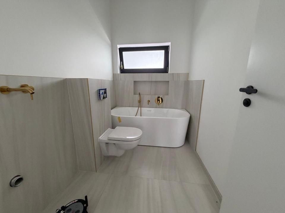 Triplex in Sacalaz | Finisaje premium | 4 camere | Asfalt | 2 balcoane – fotografia 10 din 15