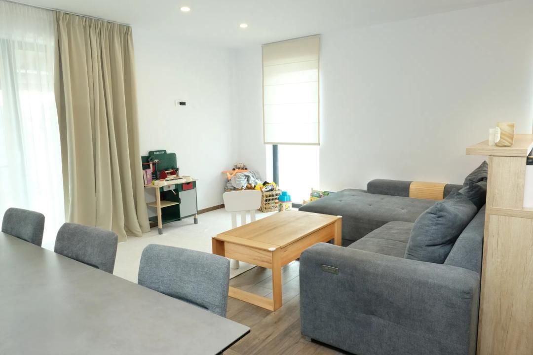 Duplex modern, 160 mp utili, mobilat, utilat-Apahida – fotografia 1 din 8