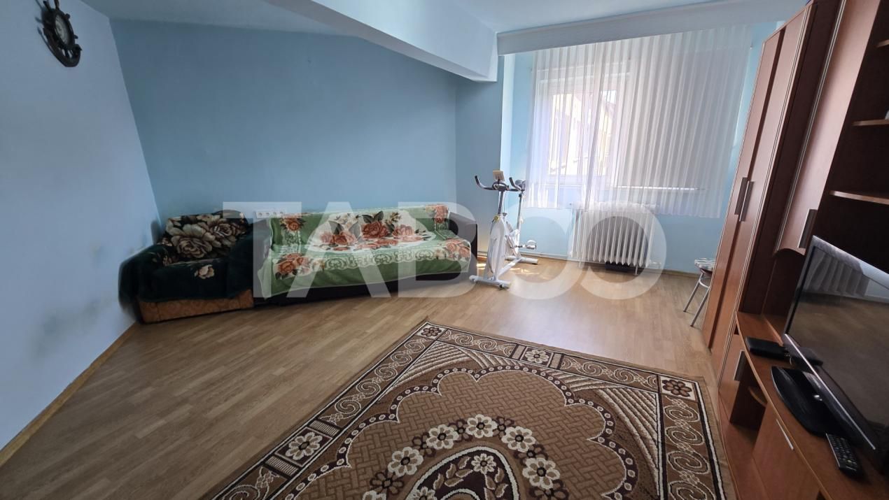 Apartament de vanzare 2 camere decomandate in Cartierul Strand I – fotografia 1 din 8