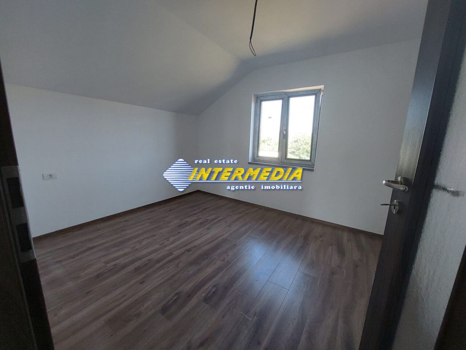Casa Noua de vanzare Zona Cetate – fotografia 2 din 18