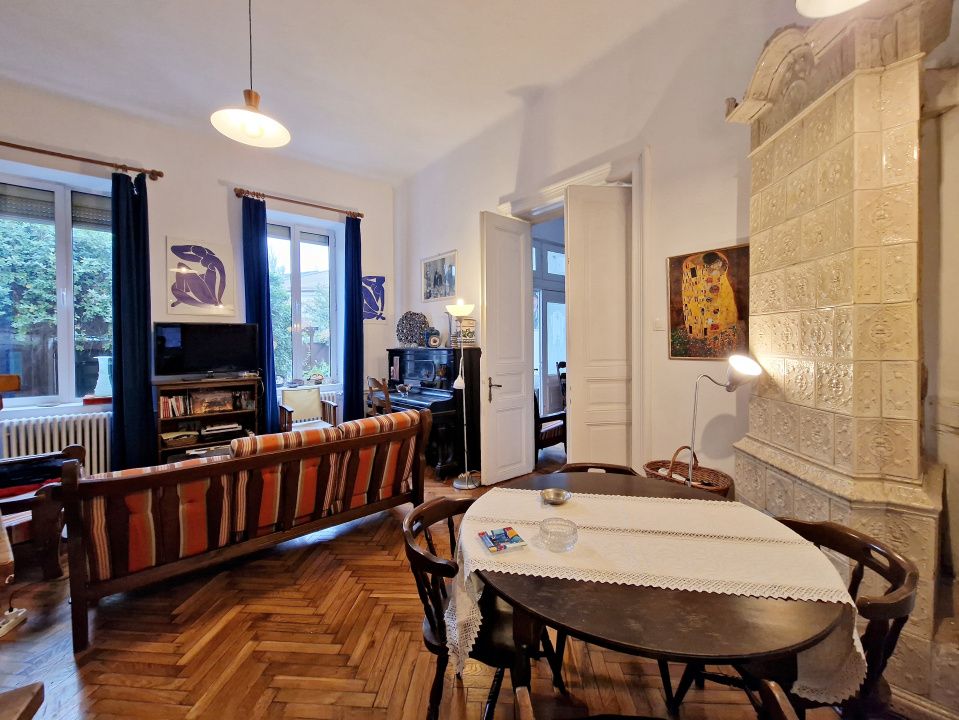Casa veche renovata, parter+mansarda, curte proprie, Foisorul de Foc – fotografia 2 din 32