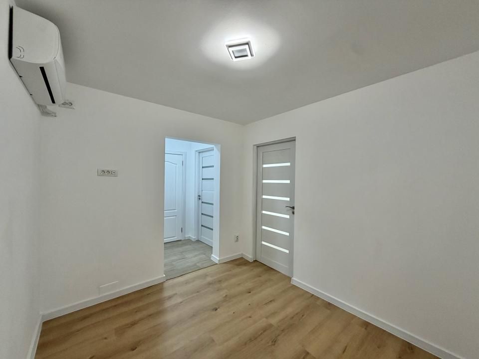 Apartament 2 camere, renovat complet, etaj 9/10, zona Dambovita – fotografia 7 din 17