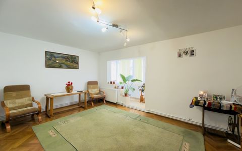Apartament 4 camere, decomandat, etaj 2, 78mp in Bucovina