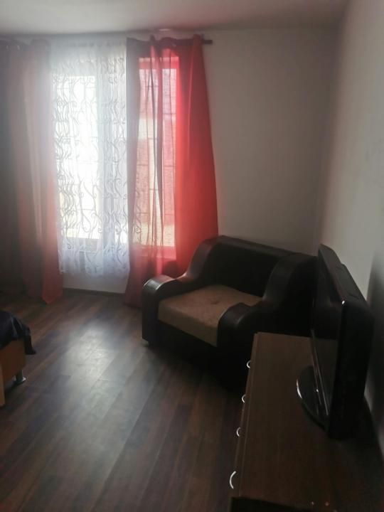 Casă spațioasă de închiriat în Ungureni – Dambovita – fotografia 14 din 24