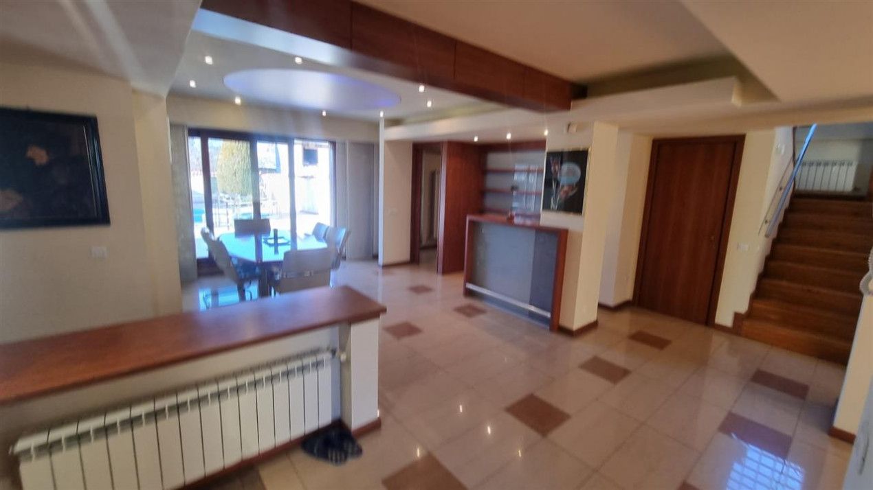 Inchiriere Vila Lux Ploiesti – fotografia 4 din 68