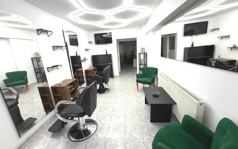 INCHIRIERE Spatiu Comercial CETATE Bulevard 34 mp. Centrala Termopane Contoare