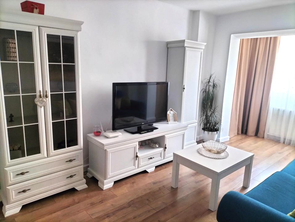 Apartament 3 camere 2 bai, parcare, CETATE mobilat si utilat complet – fotografia 2 din 14
