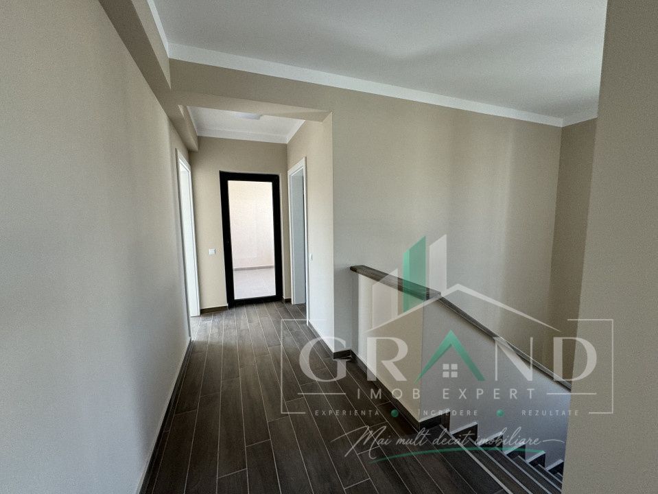 OPORTUNITATE!Casă individuală | 4 camere | 3 băi | Garaj | Terasă | Dezmir – fotografia 10 din 36