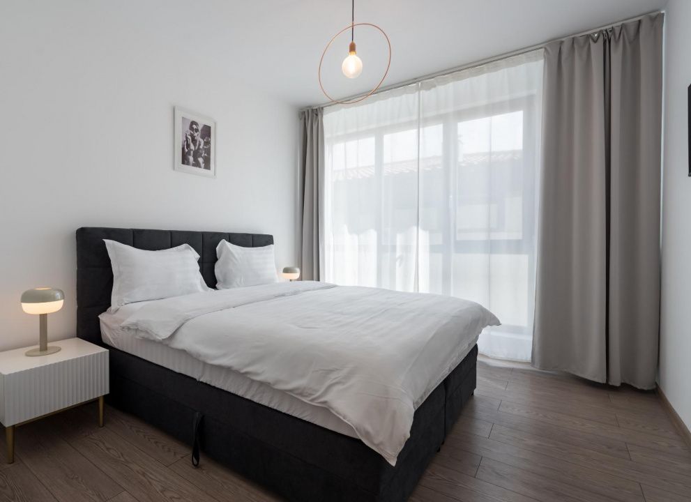 3 CAMERE PIPERA ROND OMV MOBILAT – fotografia 7 din 12