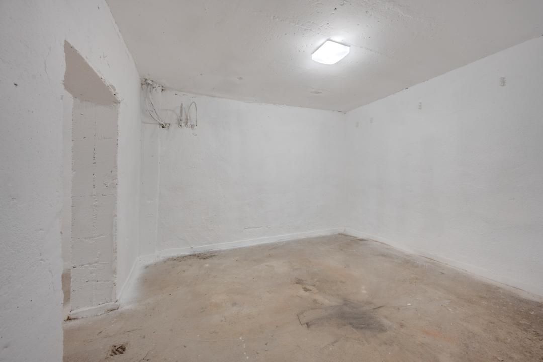 Spatiu comercial | 340 mp | Lift marfa | Curent electric trifazic – fotografia 22 din 28