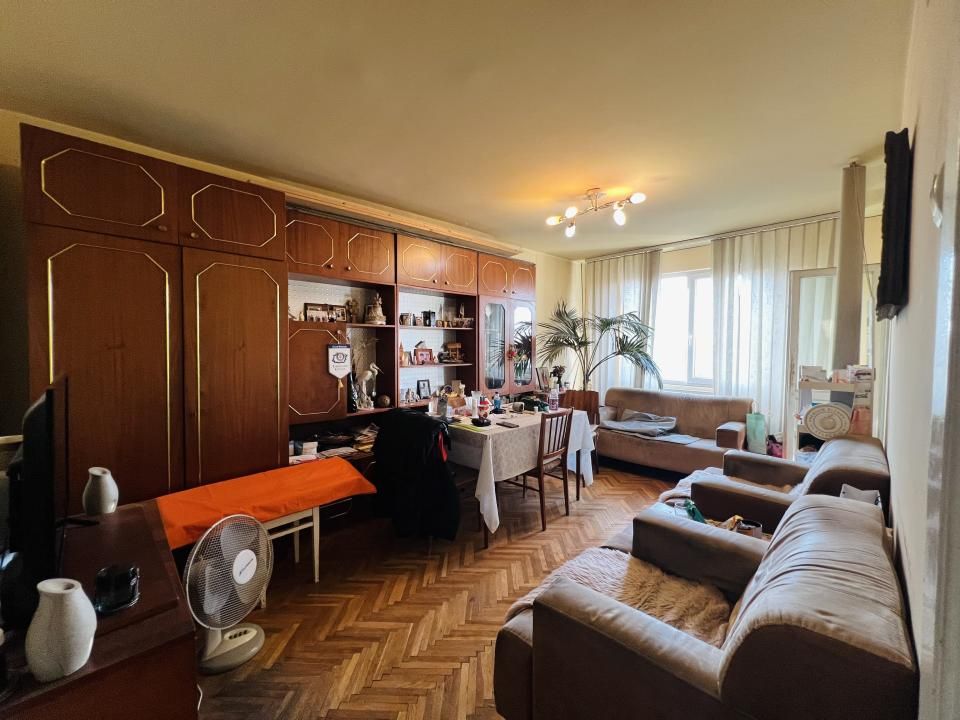 Apartament cu 3 camere decomandat - Circumvalatiunii Timisoara – fotografia 2 din 9