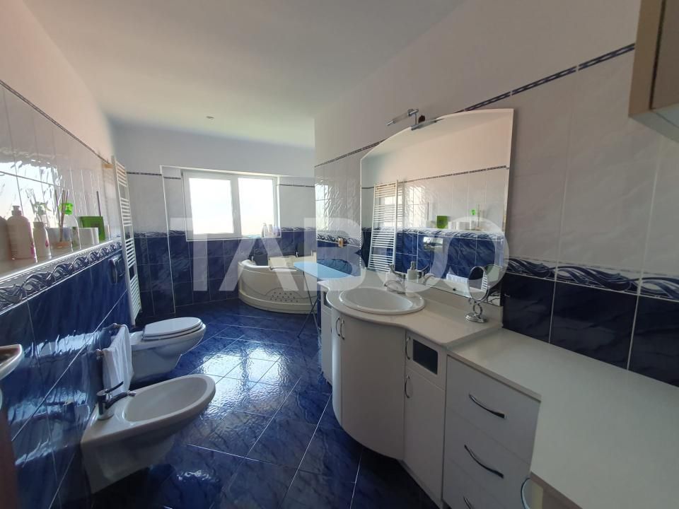 Apartament 4 camere de inchiriat suprafata 120 mp cu vedere la munte – fotografia 9 din 10