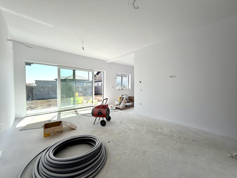 Duplex elegant, 4 camere, 100 mp utili, 350 mp teren - Sanandrei – fotografia 2 din 9
