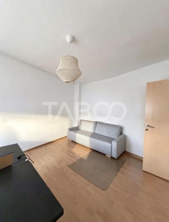 Apartament cu 2 camere de vanzare zona Ultracentrala la cheie cu lift – fotografia 1 din 7