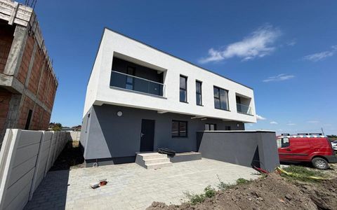 Duplex | COMISION 0 | Curte amenajata | Toate utilitatile | 3 Bai |